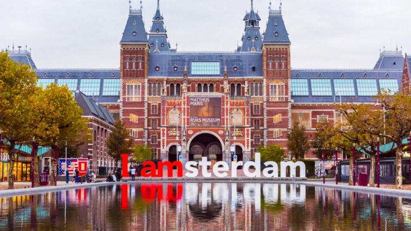 Tourist can now ‘marry’ a local for a day in Amsterdam