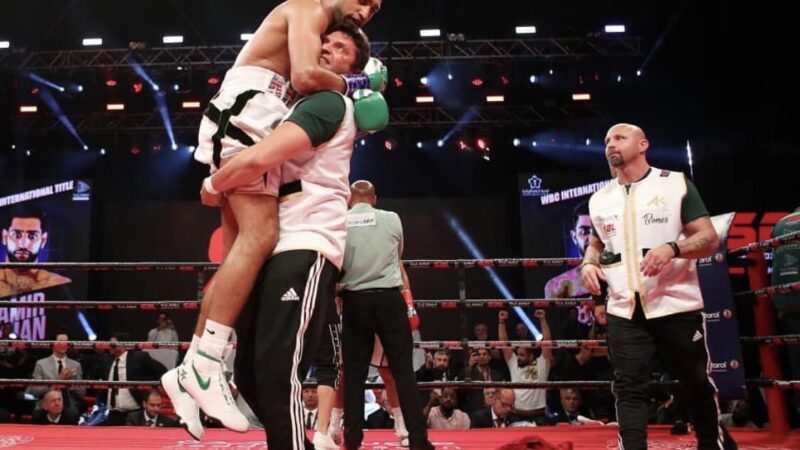 Amir Khan becomes WBC international welterweight champion
