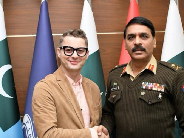 Akcent served with ‘fantastic tea’ by DG ISPR