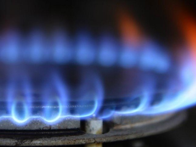 Pakistan faces gas shortage as temperature drops