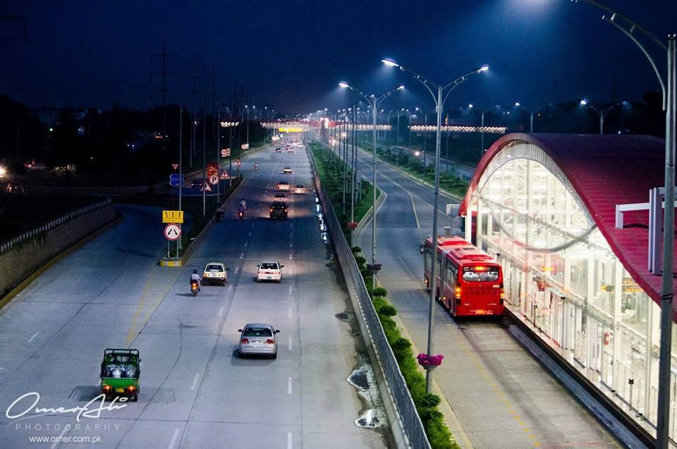 Metro bus for Islamabad airport to be completed by March 2020