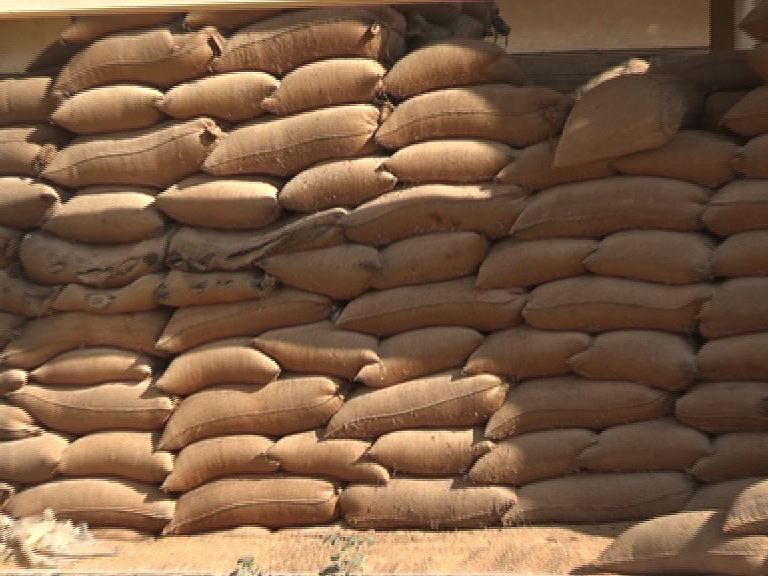 Prices of wheat and sugar soar in Karachi