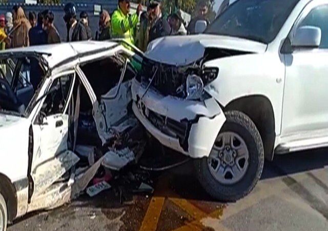 American embassy SUV rams into a car in Islamabad killing one and injuring five