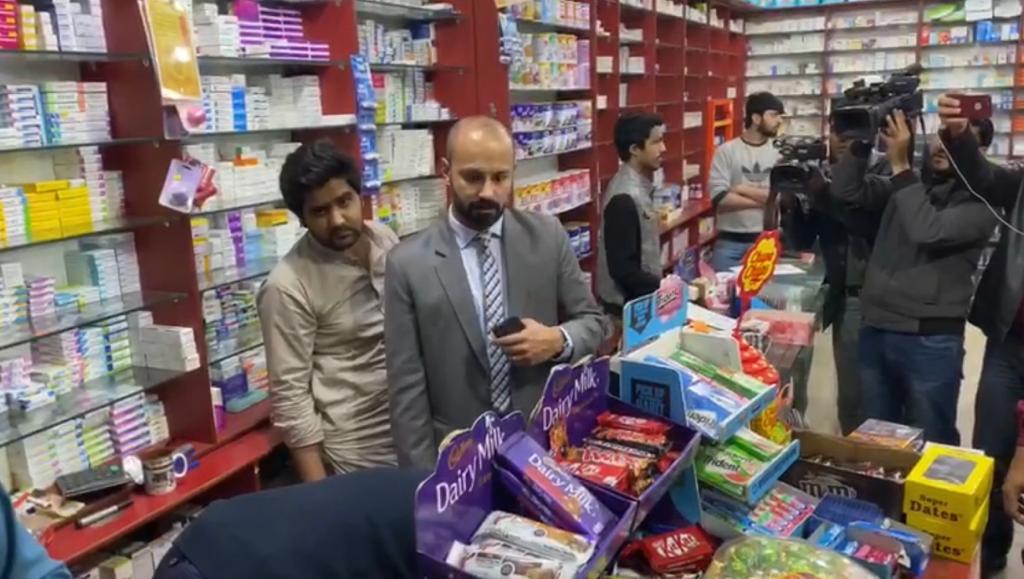 Islamabad starts crackdown against stores selling pricey masks