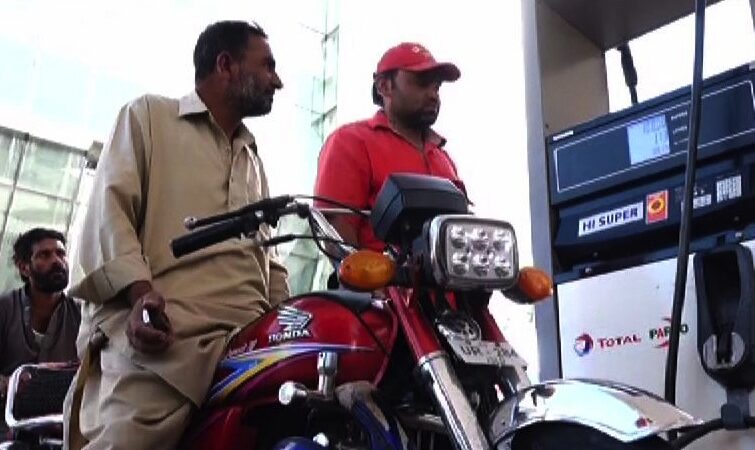 Pakistan cuts petrol prices by Rs15 to Rs96.58/litre