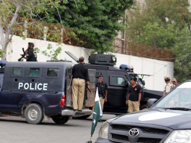 24 people busted for violating the lockdown in Karachi