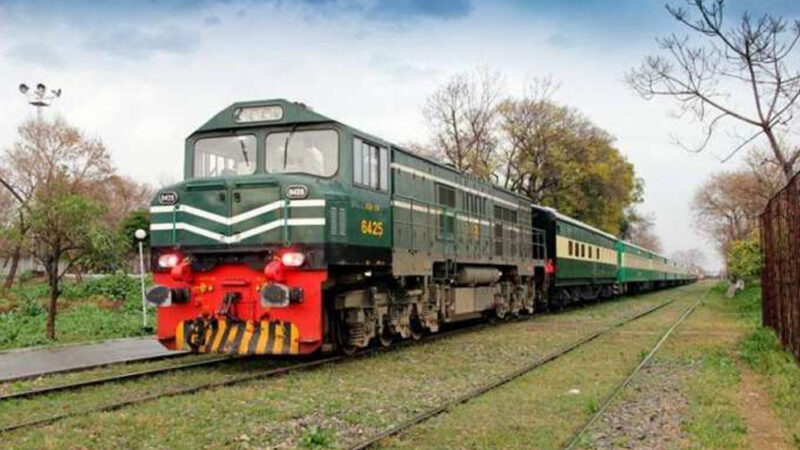 Pakistan Railways announces 25% reduction in train fares