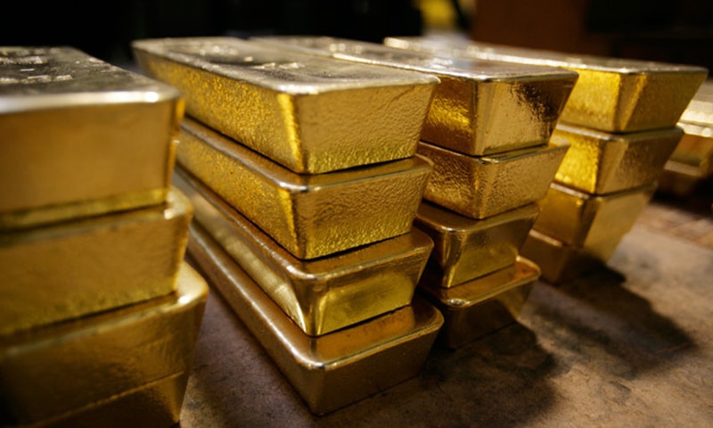 Gold crosses Rs100,000 per tola