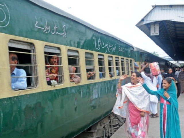 Pakistan Railways to partially restore passenger train services