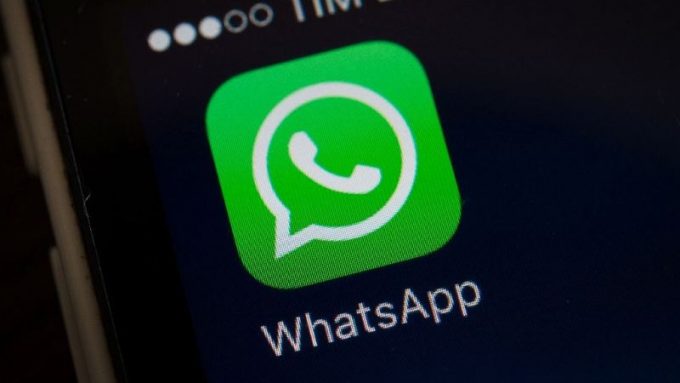 WhatsApp may allow more users in group calls
