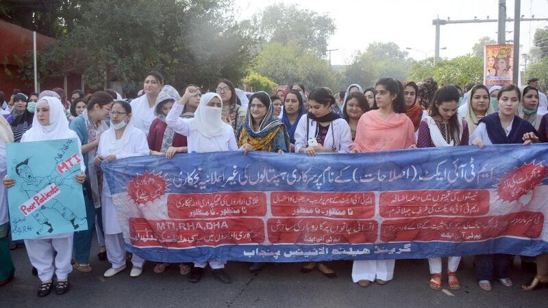 Punjab doctors end protest after govt promises protective equipment