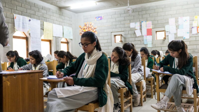 PM Imran approves specialised education in 400 higher secondary schools