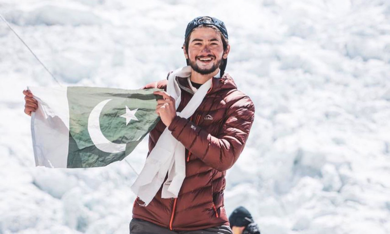 19 year old becomes youngest Pakistani mountaineer to reach the summit of Mount Everest