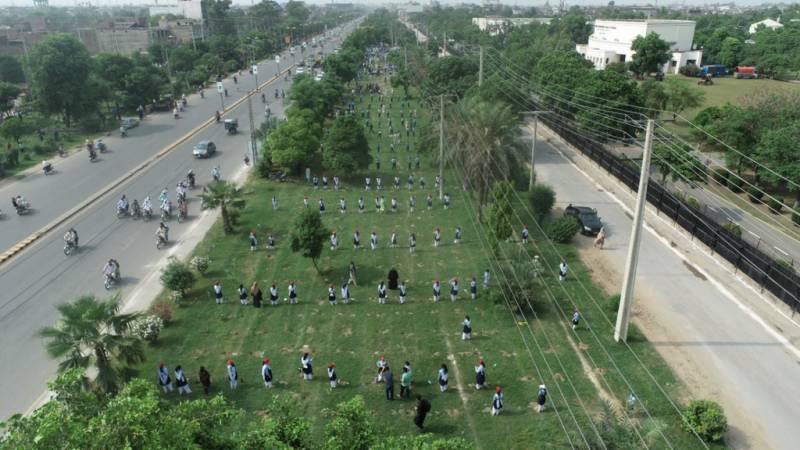 Pakistan breaks India’s record by planting 52,040 saplings in 40 seconds