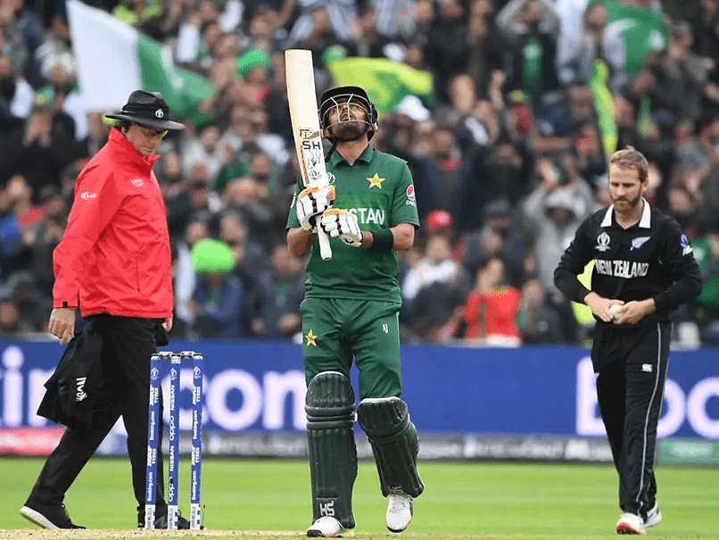 Babar Azam’s Father Offers Babar’s India Match Fee for Treatment of Injured Woman Cricketer