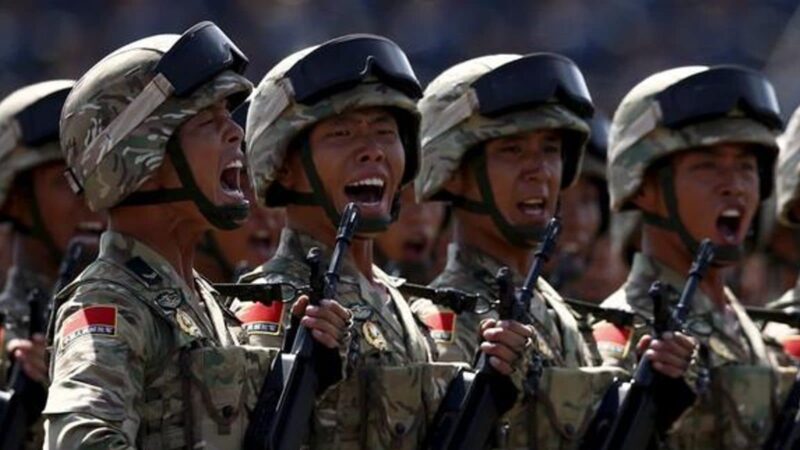 Pakistan army officers are training China's armed forces