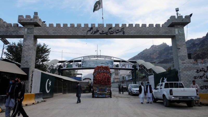 Pakistan govt lowers import taxes with Afghanistan
