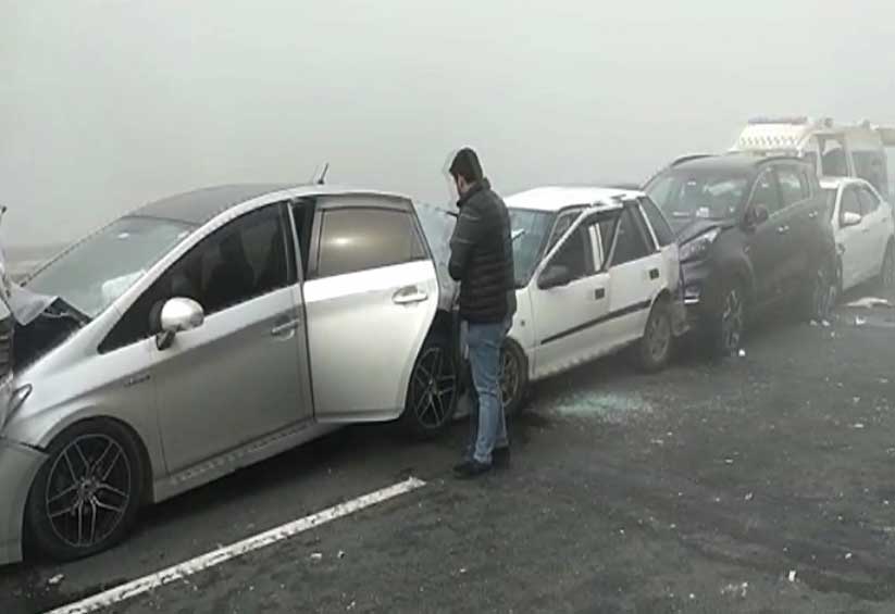Vehicles collided in huge pile-up on motorway M2 near Sheikhupura