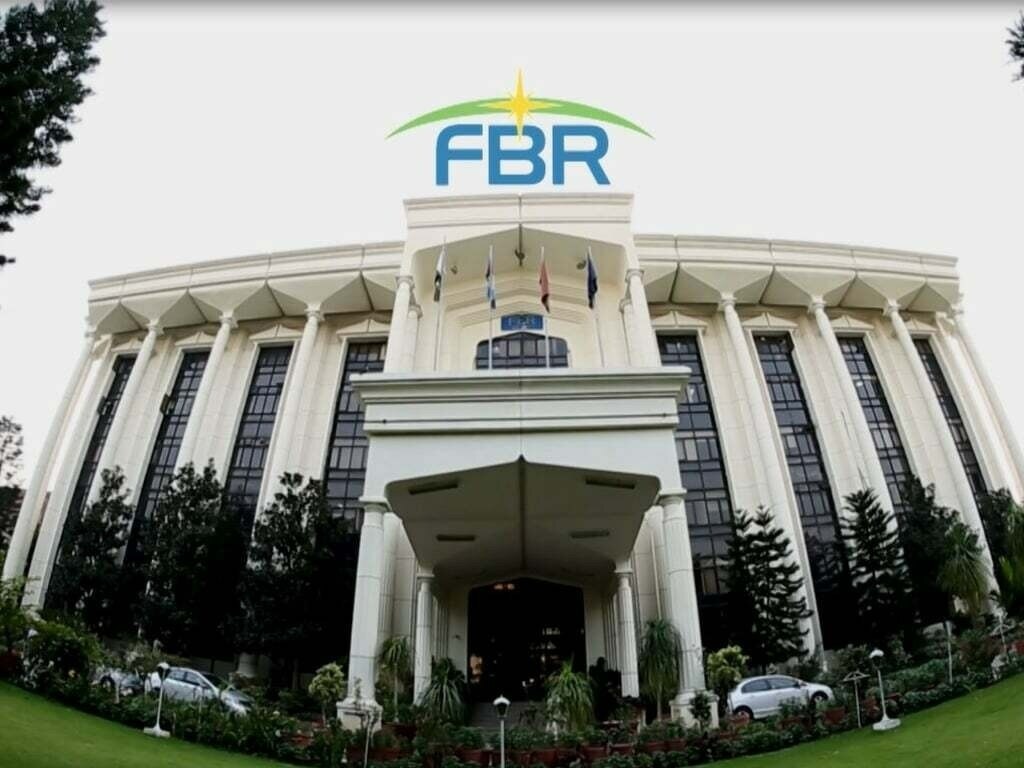 FBR plans to impose 17% sales tax on computers, laptops, & mobile phones in Pakistan