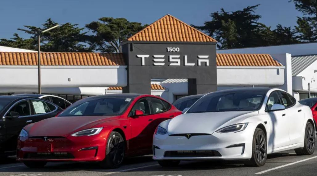 Tesla Adds $84 Billion to Valuation on Stock-Split Signal