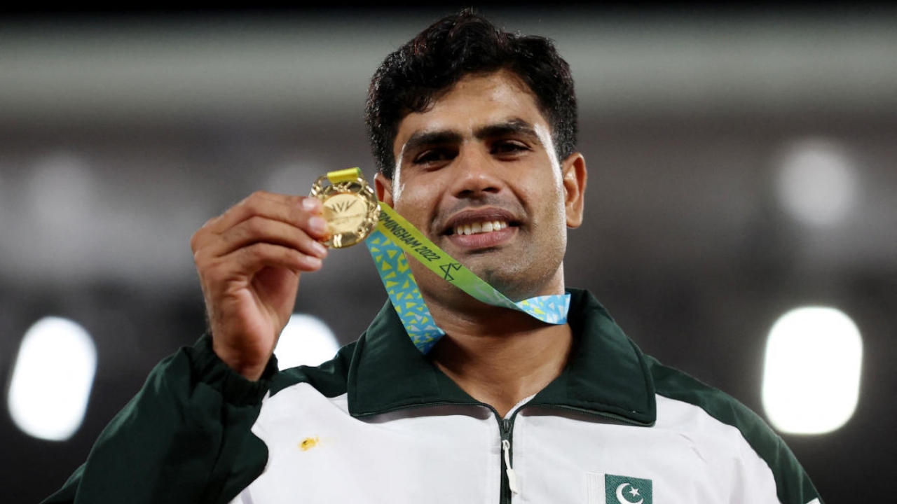 Arshad Nadeem smashes records, brings javelin gold home for Pakistan