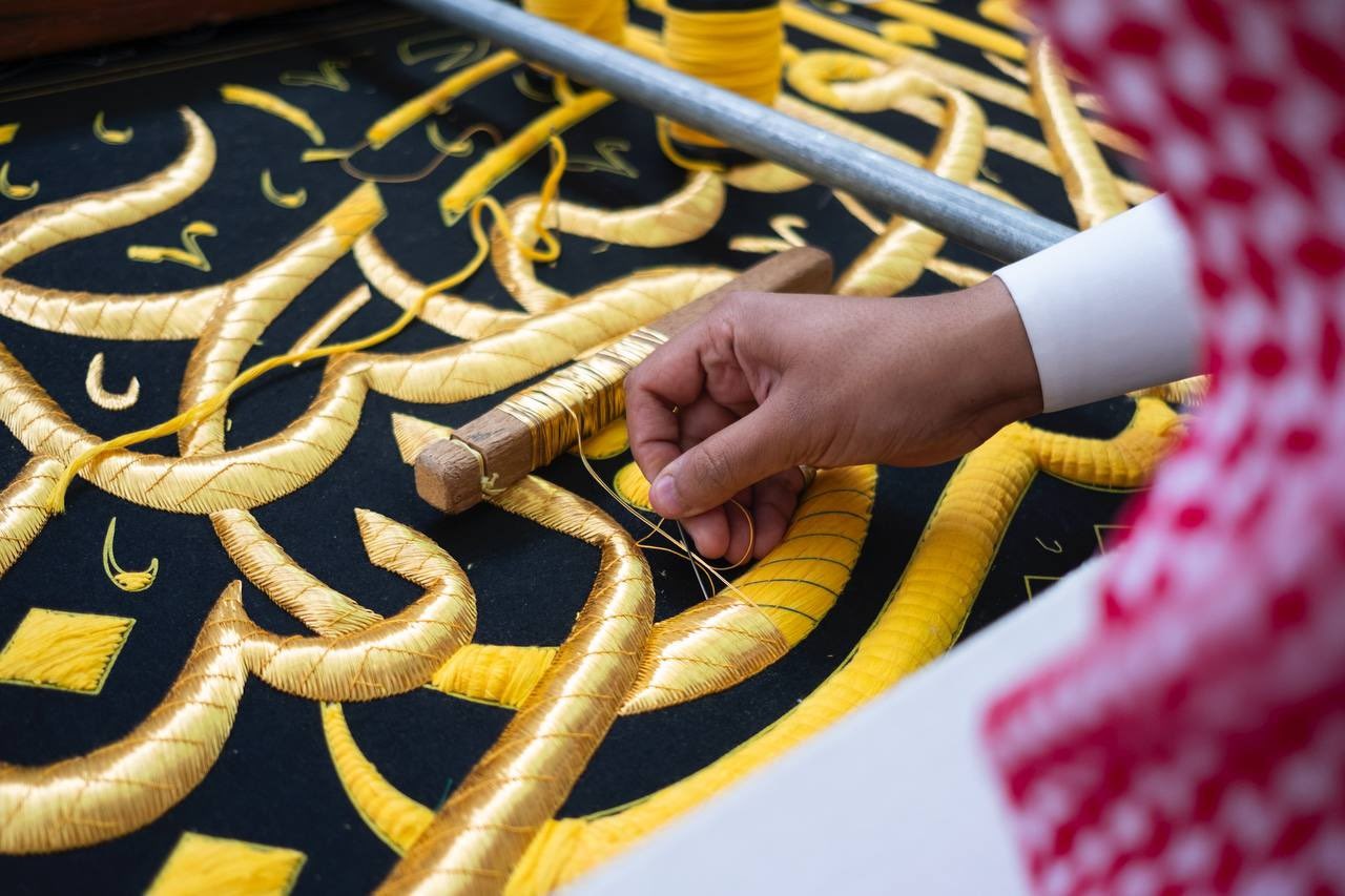 10 stages of making the Holy Kaaba’s Kiswa before its replacement on 1st Muharram annually